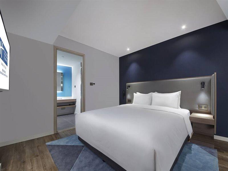 Holiday Inn Express Chongqing Airport Zone By Ihg Exterior foto