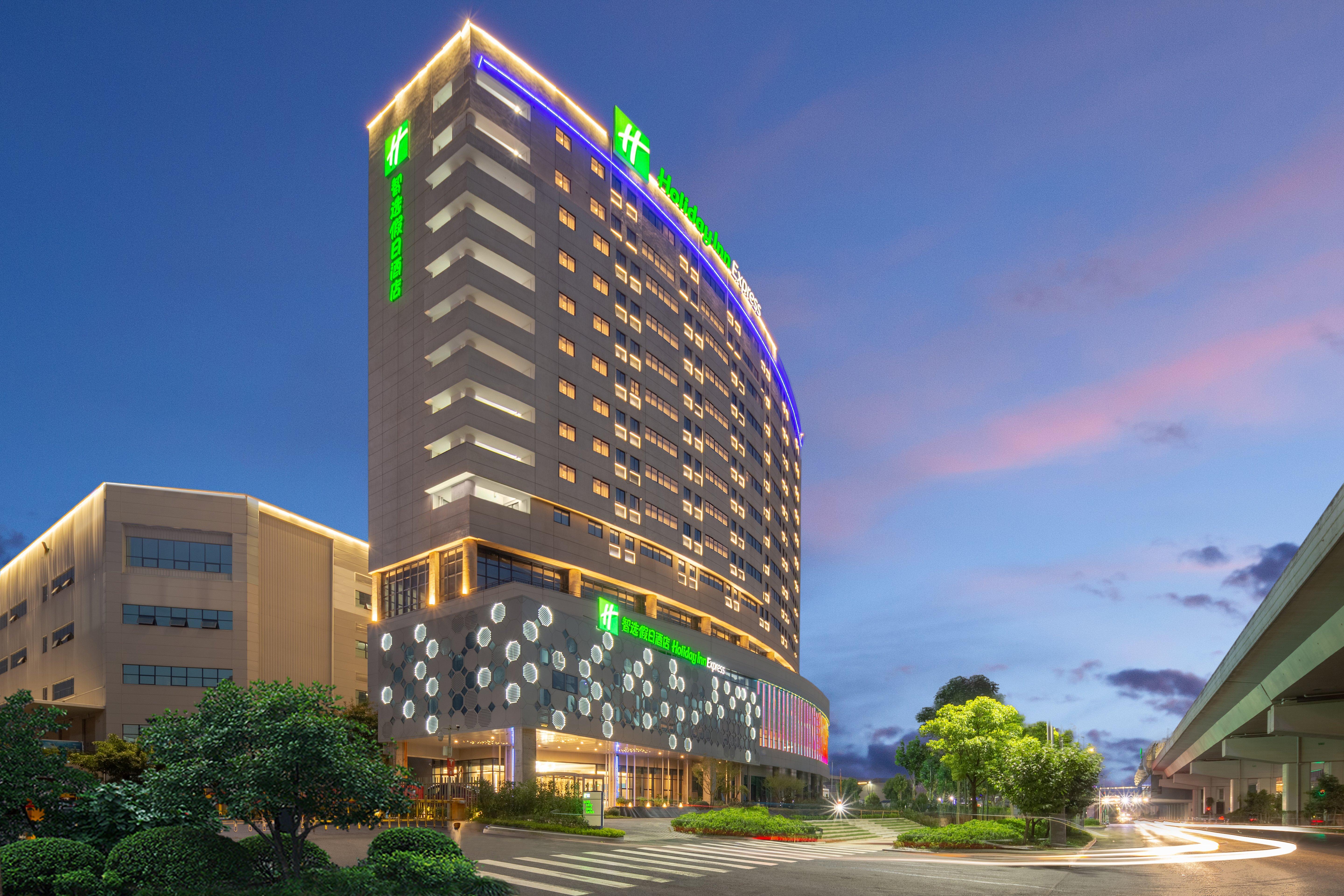 Holiday Inn Express Chongqing Airport Zone By Ihg Exterior foto